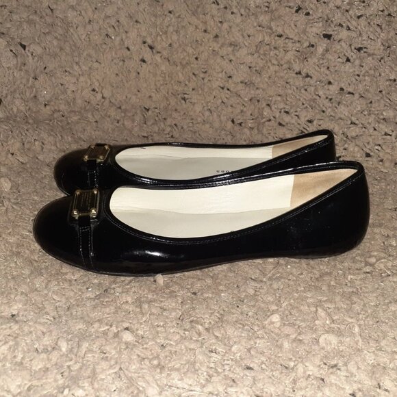 MARC BY MARC JACOBS-Black Patent Ballet Flat/Gold Plaque-Sz 37-Near Mint - Picture 2 of 7